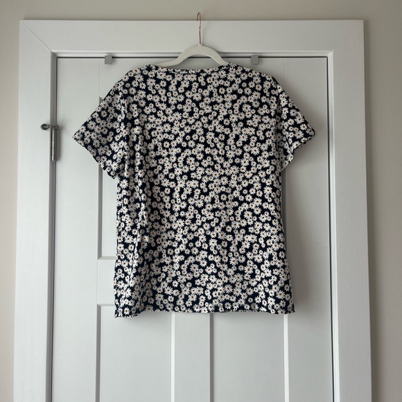 ANN TAYLOR! NWT! Top - Picture 2 of 3